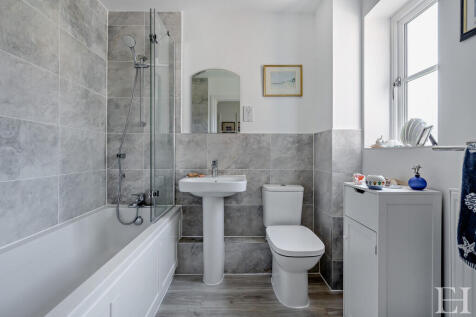 8648366-interiorW...