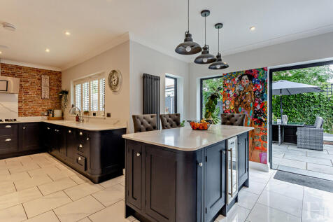 8648598-interiorW...