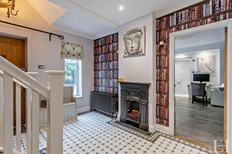 8648598-interiorW...