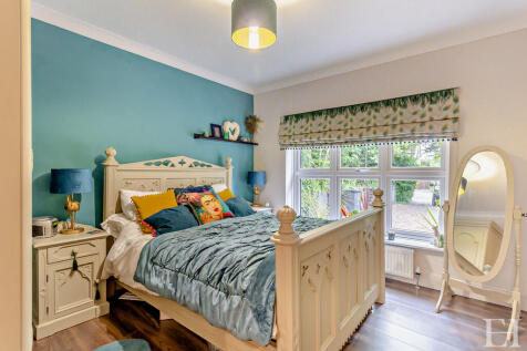 8648598-interiorW...