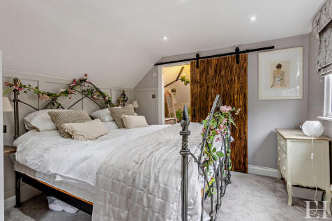 8648598-interiorW...