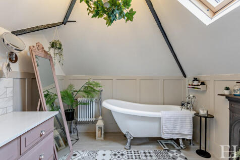 8648598-interiorW...