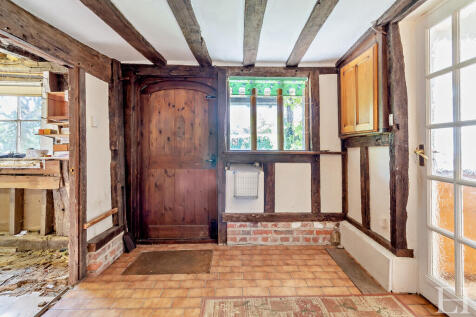 8646081-interiorW...