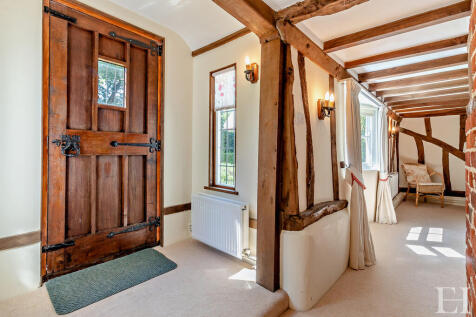 8646081-interiorW...