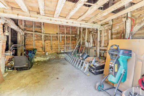 8646081-interiorW...