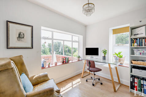 8652203-interiorW...