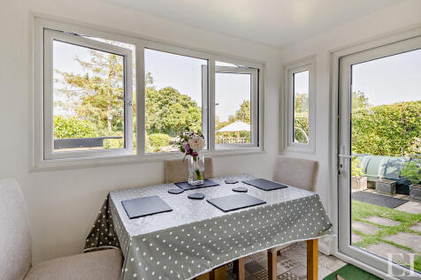 8652526-interiorW...