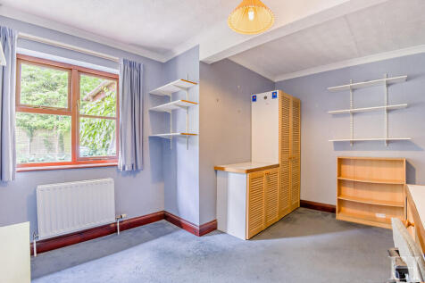 8652915-interiorW...