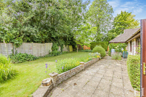 8652915-exteriorW...