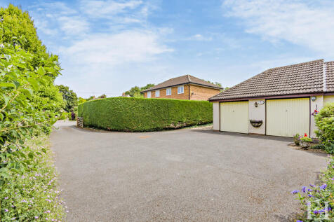 8652915-exteriorW...