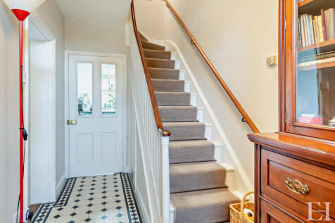 8651484-interiorW...