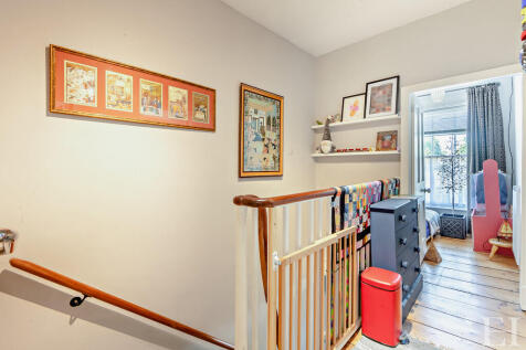 8651484-interiorW...