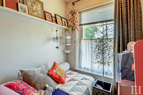 8651484-interiorW...