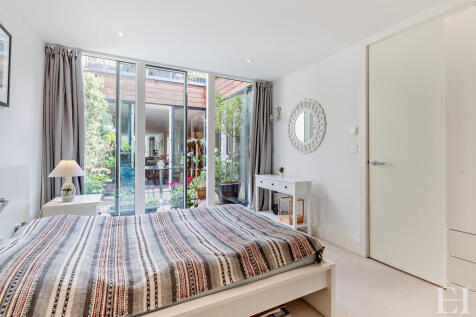 8646083-interiorW...