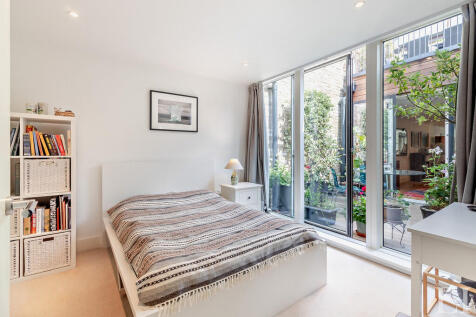 8646083-interiorW...