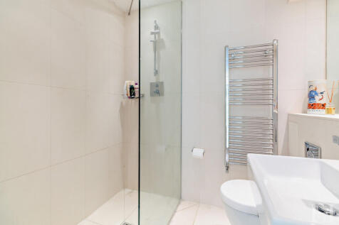 8646083-interiorW...