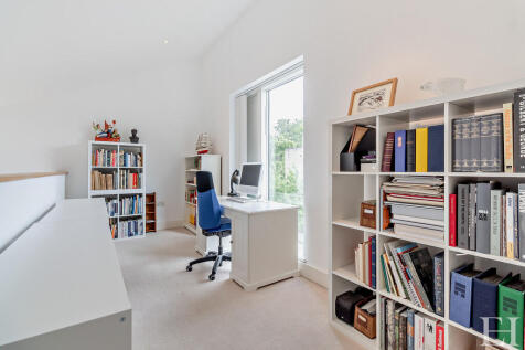 8646083-interiorW...