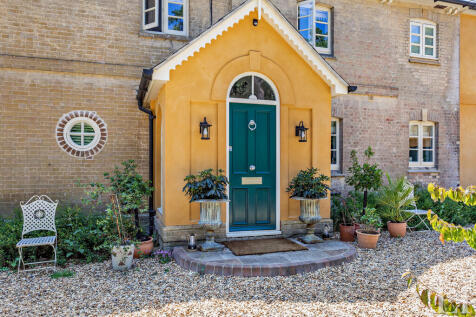 8654607-exteriorW...