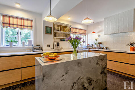8654607-interiorW...