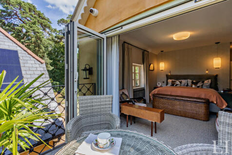 8654607-exteriorW...