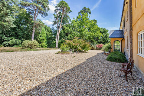 8654607-exteriorW...