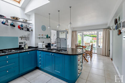 8656671-interiorW...