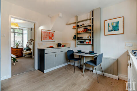 8656342-interiorW...