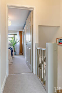 8656342-interiorW...