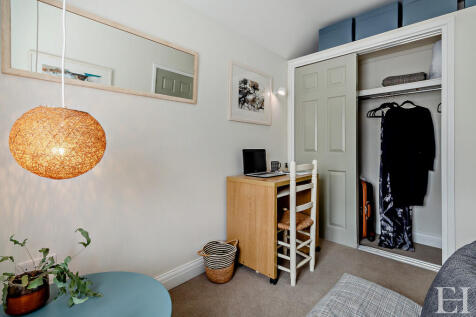 8656342-interiorW...