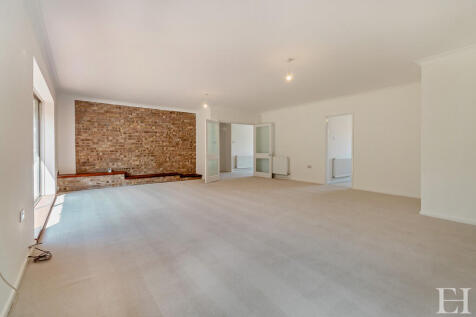 8658771-interiorW...