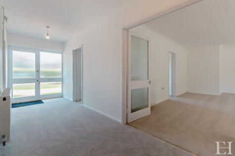 8658771-interiorW...
