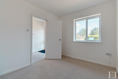 8658771-interiorW...