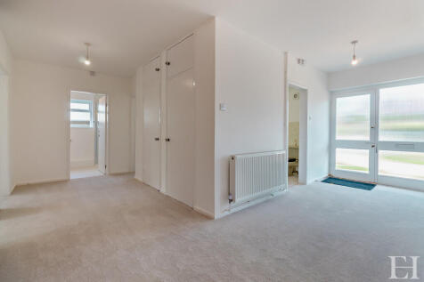 8658771-interiorW...