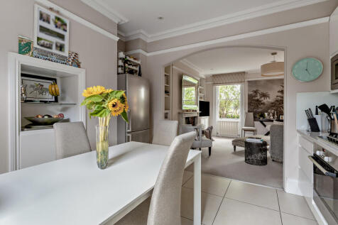 8657811-interior1...