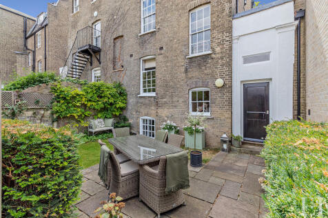 8657095-exteriorW...