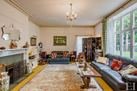 8658770-interiorW...