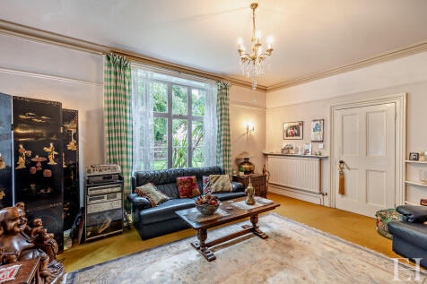 8658770-interiorW...