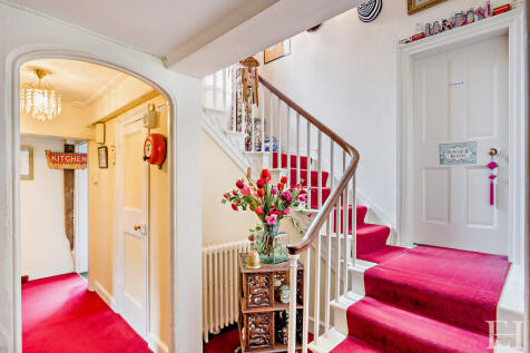 8658770-interiorW...