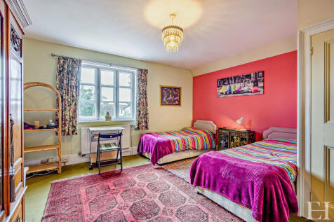8658770-interiorW...
