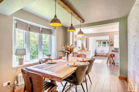 8659147-interiorW...