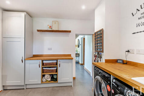 8659147-interiorW...