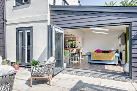 8659147-exteriorW...