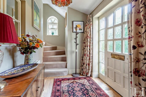 8658864-interiorW...