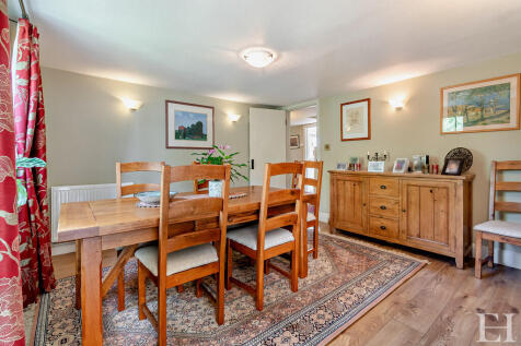 8658864-interiorW...