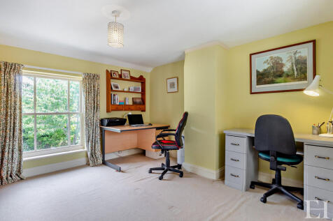 8658864-interiorW...
