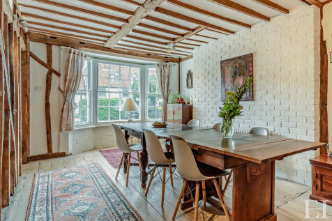 8658492-interiorW...