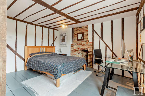 8658492-interiorW...