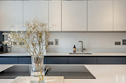 8660161-interiorW...