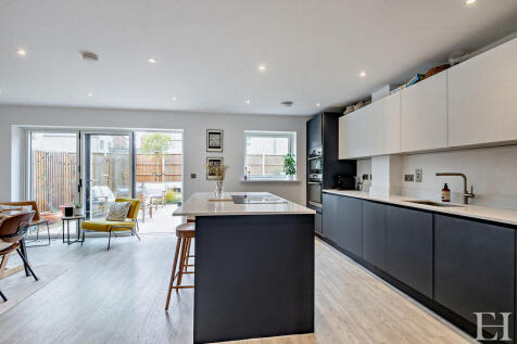 8660161-interiorW...