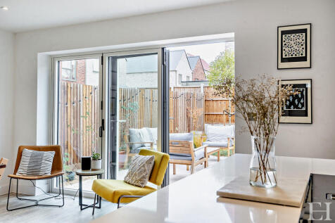 8660161-interiorW...